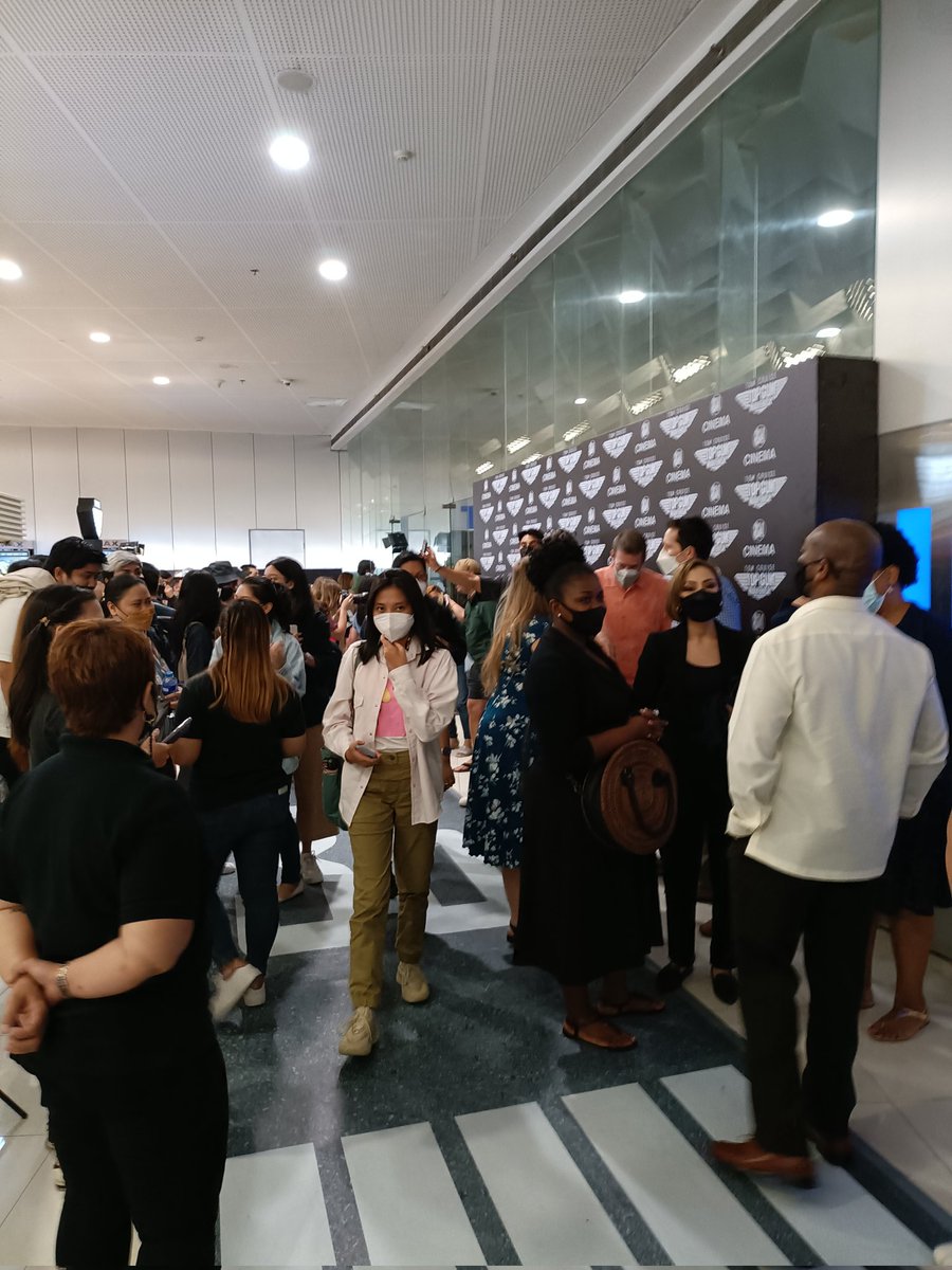 PopeChromaticus's tweet photo. .@ladygagaph @UMUSICPH Thank you so much for the free tickets to the gala premiere!!! β€οΈ Me and my friends really enjoyed #TopGunMaverick! #TopGunPh https://t.co/oL8G3bbGIR