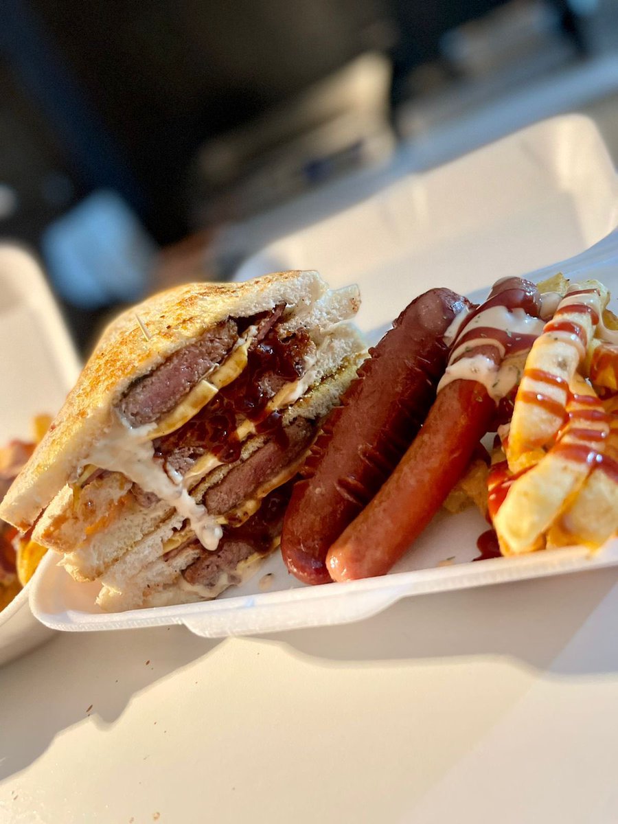 Dagwood_bar's tweet photo. Ke di weather for Junk Food Ankere? Let’s do the Most shop is open 😊 let’s get this bread 🤤🤤🤤

Dagwoodbar #WeAreReadyToServe 🍔🥪let us💉in your body 🙏🏾 #LetsGetThisBread https://t.co/3vUctSdLfA