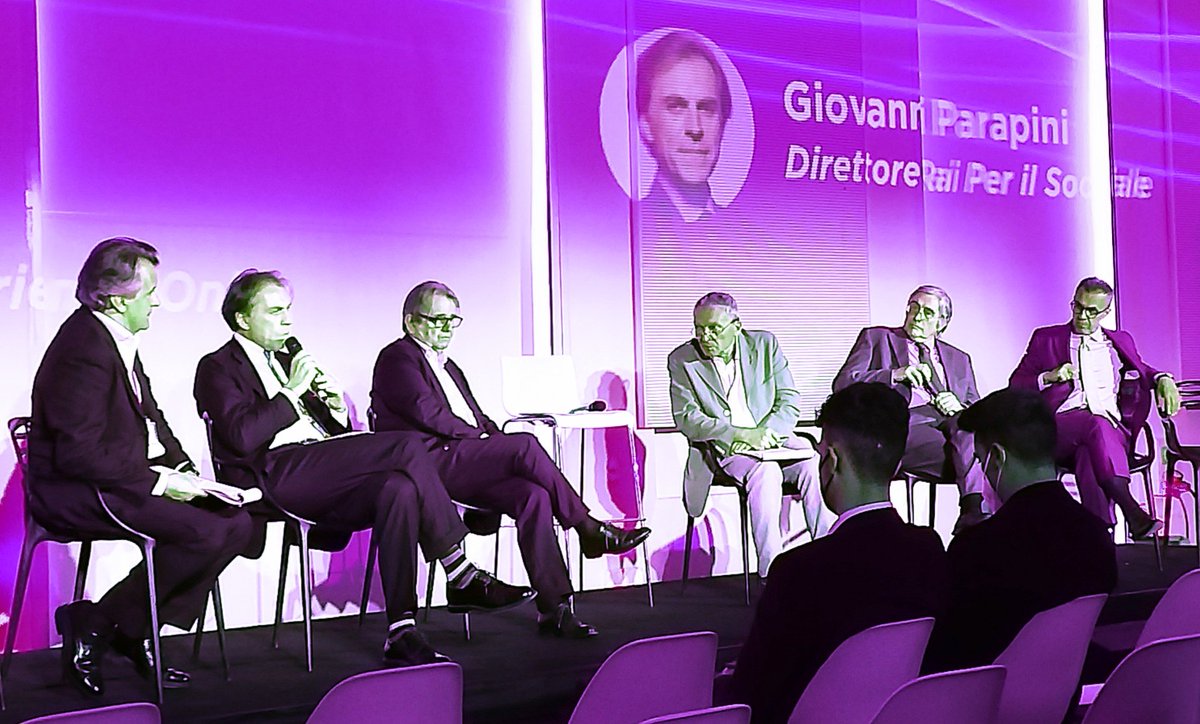 ginugiola's tweet photo. #Pitch Giovanni #Parapini Direttore @RaiperilSociale
a evento #PubblicitàProgresso in @triennalemilano
Molto apprezzata sua #intro 🔜 🔜 🔜 #panel con #discussant equilibrio di genere @elenabonetti
@GranataElena
@VivMilano @GiovannaDiTroia @laprofrinaldi @franciungaro @SIMO2 https://t.co/B57y6BiRH6