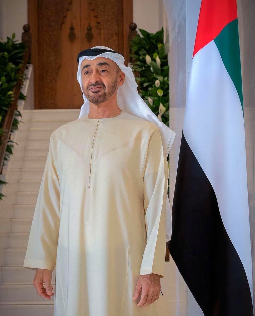 AHMED___9's tweet photo. #محمد_بن_زايد_رئيس_دولة_الامارات                  جعل ربي يحفظه ويحميه ❤️❤️❤️ https://t.co/gGIkuNvzmx