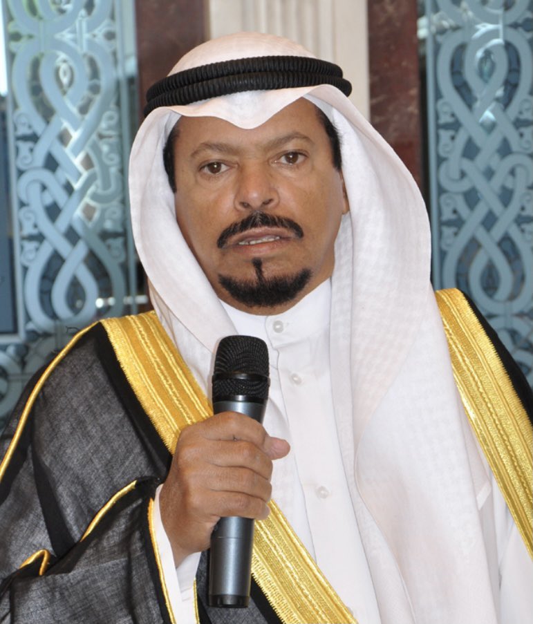 أمير قبيلة الرشايدة الامير  محمد  مفرج المسيلم ( شالع الباب)أبو الكرم قام بشلع  باب ديوانه لأنه رأى فيه حاجز بينه وبين المحتاج وطالب الحاجه صاحب القلب الكبير الذي ينبض كرم وجود وافعال والخير للمحتاجين رحل تاركاً وراه السمعه الطيبه.... ((لقد مات قوم وماماتت فضائلهم ))