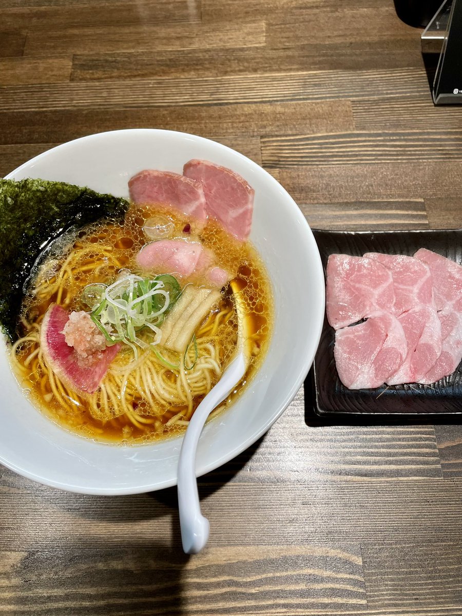 a6avantquattro's tweet photo. ゴルフ帰りのラーメン活動
OGON チャーシュー増し
旨い！

豊平区 #RAMENNn
#ラーメンん  #RAMENN
#ん 
#札幌ラーメン https://t.co/iTCqjBArmo