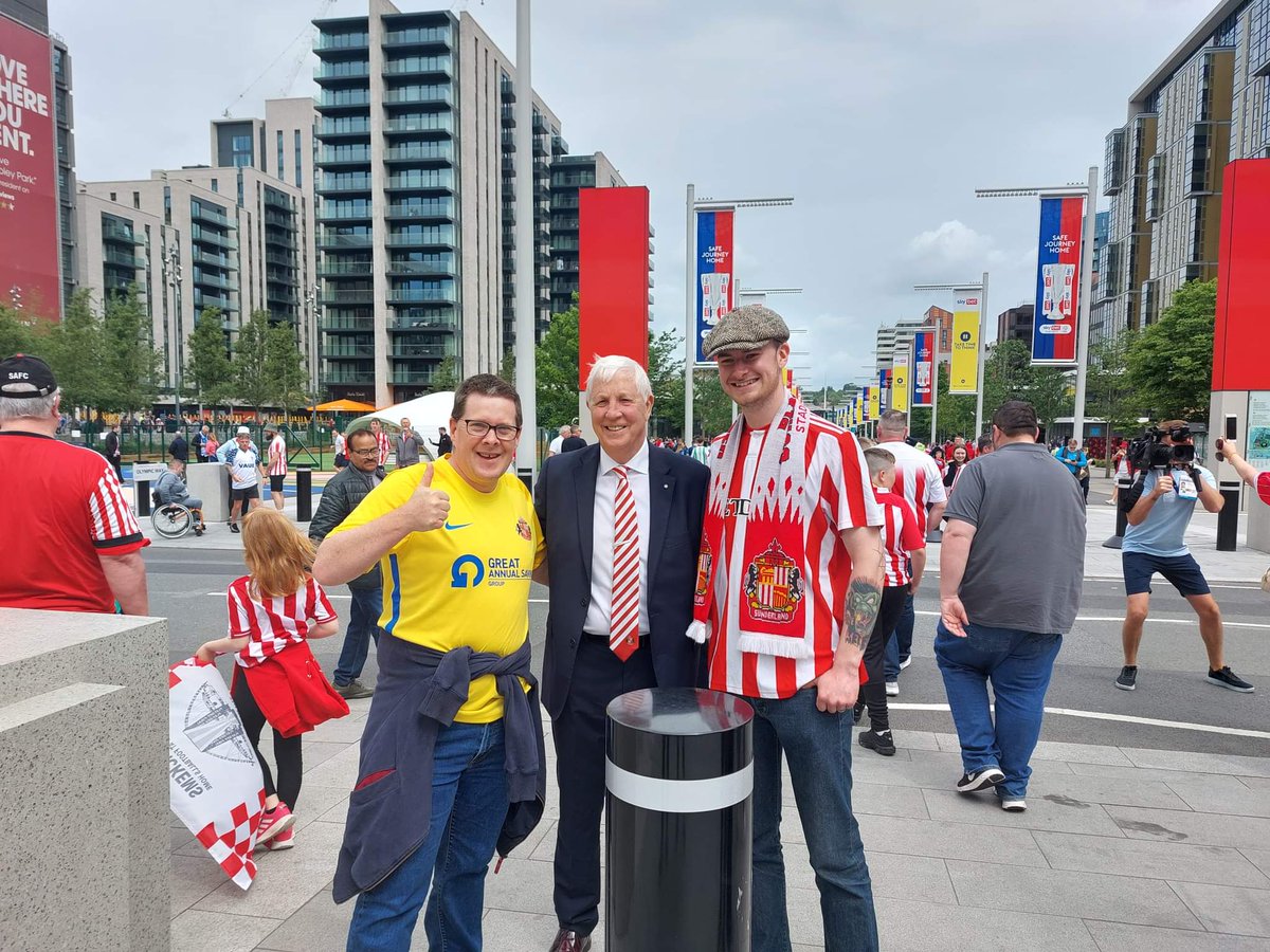 Peter Savage tweet media