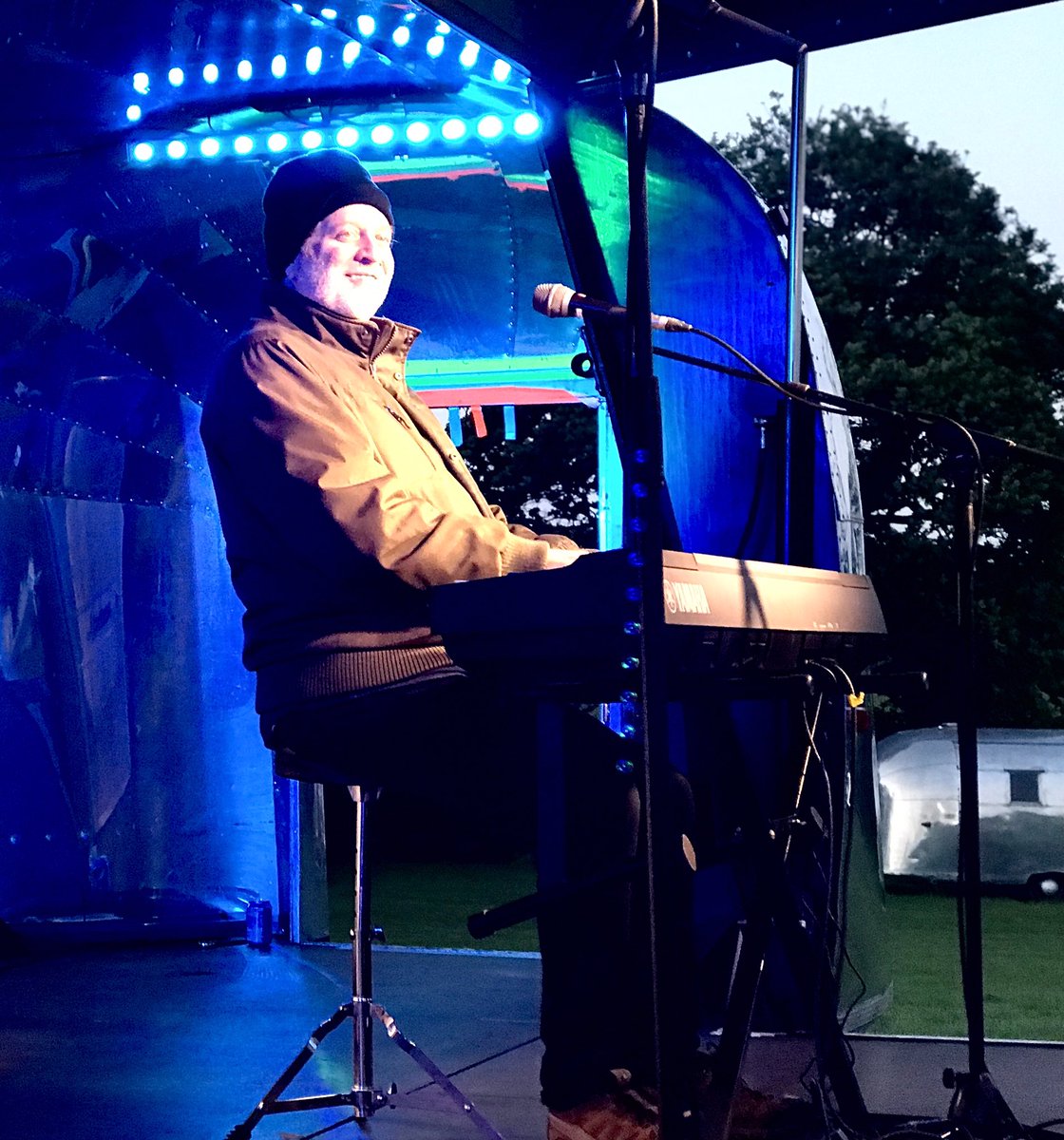 Alex Dyke tweet media