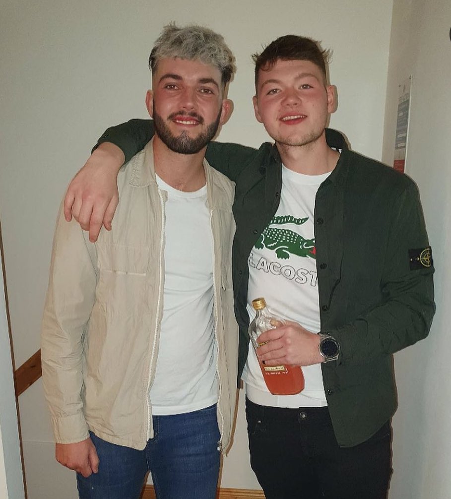 LiamWallace98's tweet photo. @conorx21 happy birthday gaffer. Have a belter 💚 https://t.co/epOV941OS3
