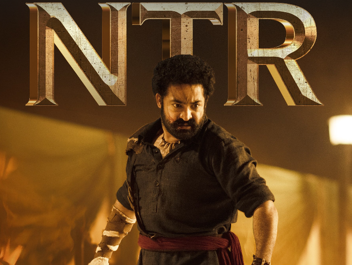 123telugu's tweet photo. “RRR” లో రాజమౌళి చెప్పిన ఆ క్రేజీ సీక్వెన్స్ ఎన్టీఆర్ మీదనేనా.?

👉https://t.co/kqGSxqzELC

#RRRMovie🔥🌊 #RamCharan #RRRMovieOnZEE5 #SoundofRRR #Rajamouli #ManOfMassesNTR #123telugu #KomaramBheemNTR #NTR30 #NTR31 https://t.co/pWYb4WZZ6y