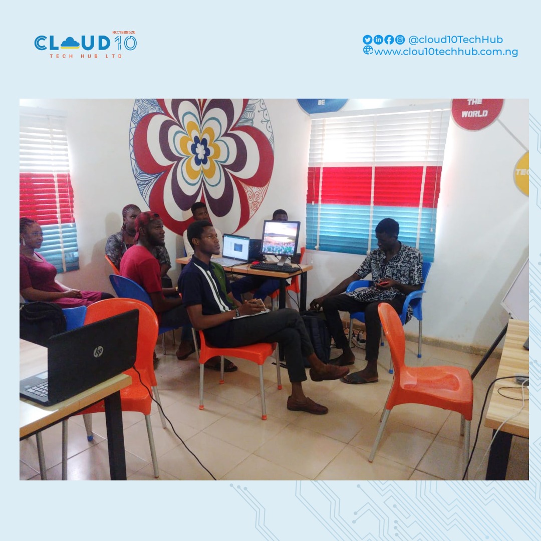 cloud10techhub's tweet photo. Our participants are becoming proficient in digital productivity💃💃💃
They continued their study on Ms Excel yesterday.
Likewise, the students were taught how to use e-mail.
Watch out for their projects!
#Cloud10TechHub
#Cloud10TechHubLtd
#DigitalSkillsTraining https://t.co/gmQF1UnQqm