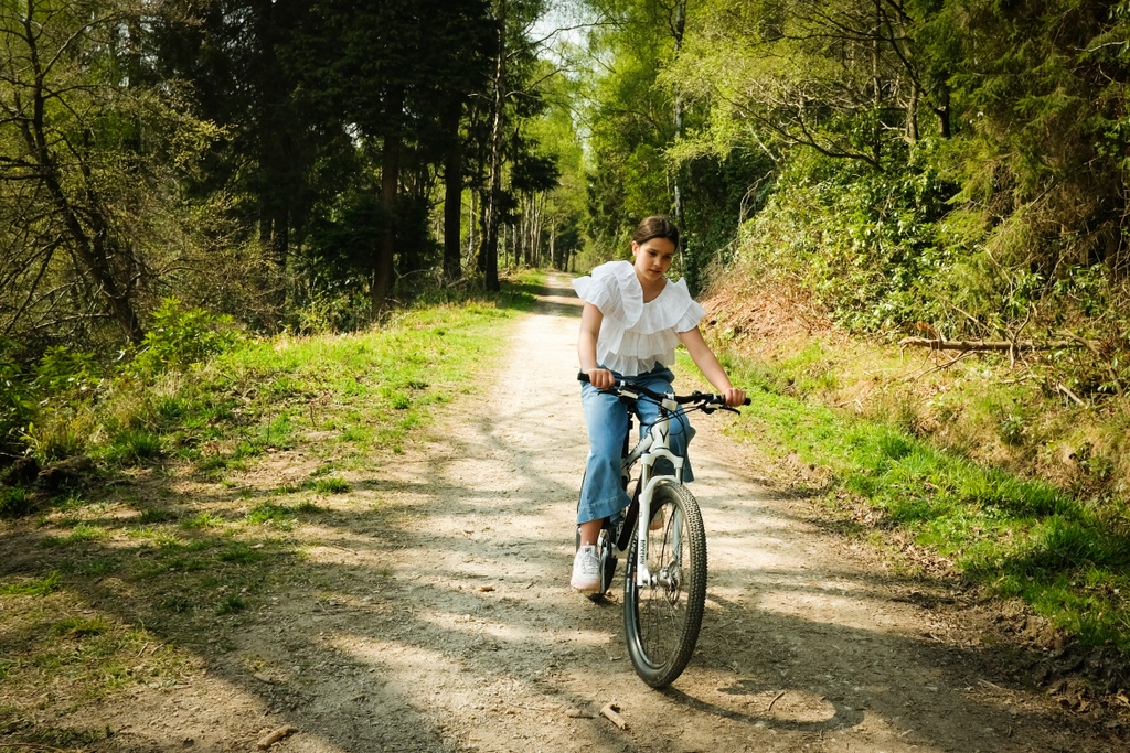 SpaYorkshire's tweet photo. Race through the fresh summer air on one of our many cycle routes around the grounds of the Yorkshire Spa Retreat.⁠
⁠
Our exquisite pathways make for a beautiful day of cycling, which can end at our on-site restaurant!⁠

#YorkshireSpaRetreat #LuxuryLodge ⁠ https://t.co/fFLoS7eDwD