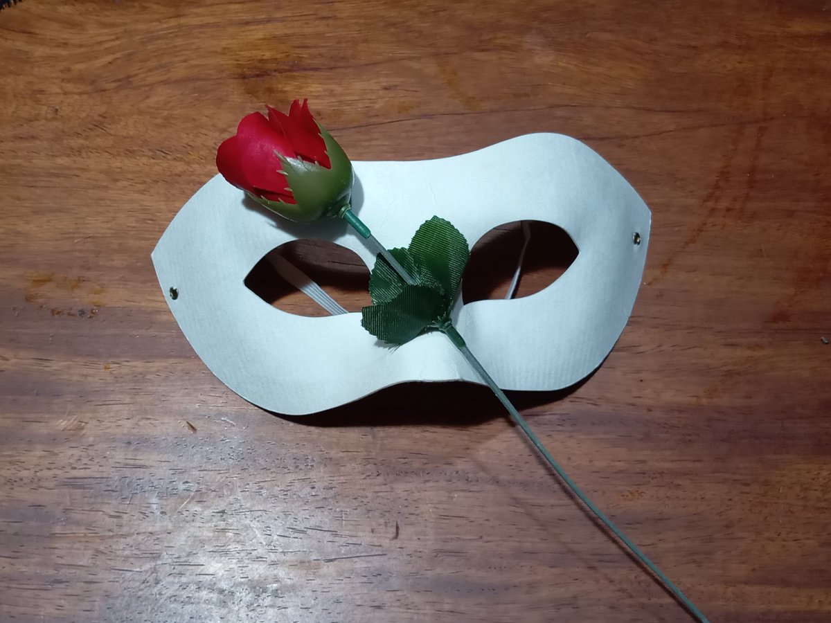 julbrix's tweet photo. Alter o Tuxedo Mask? 😂😂😂 https://t.co/ci0gntiV86