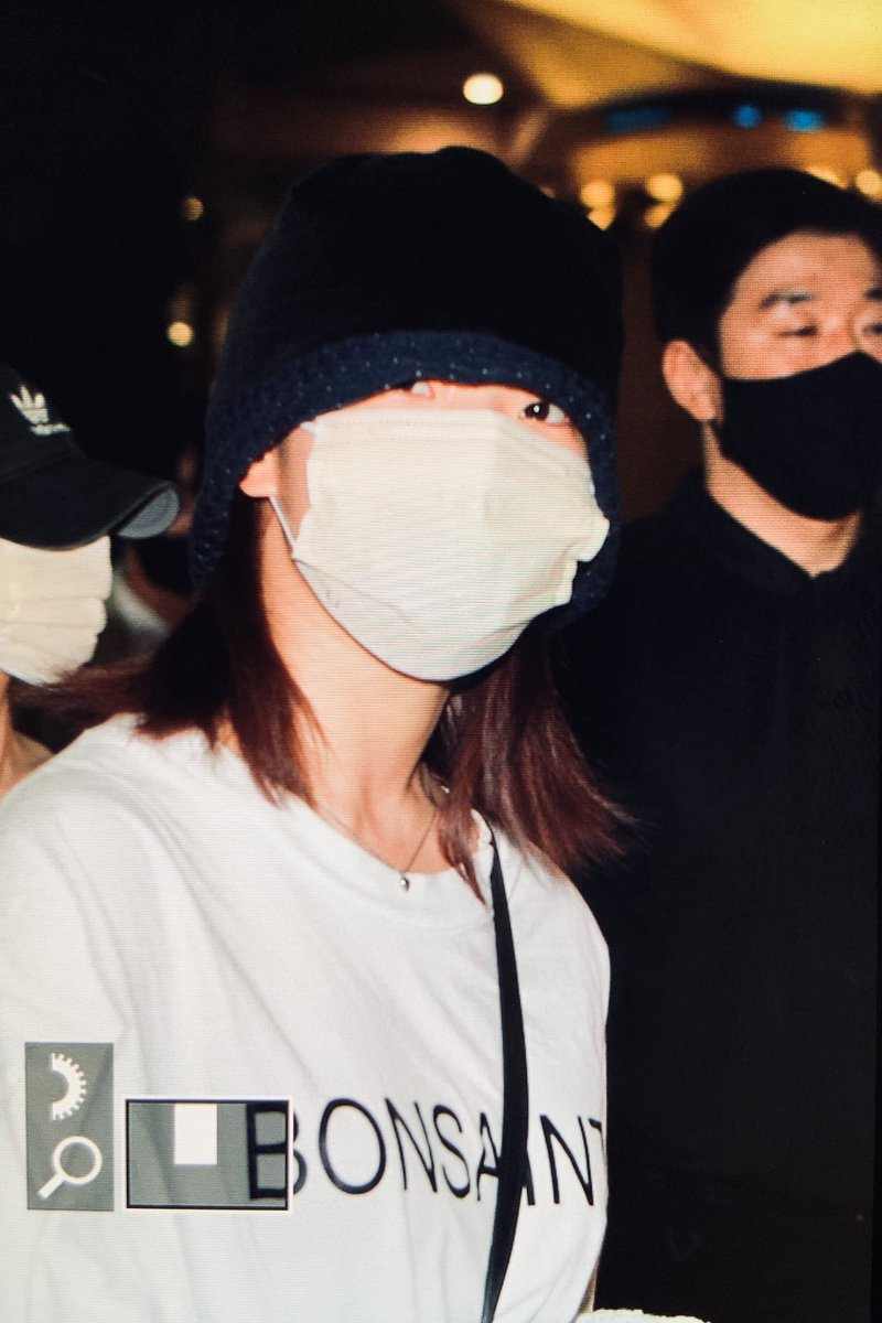 FADEOUT_17's tweet photo. 220521 #프로미스나인     #fromis_9     #이새롬 #새롬 https://t.co/rpgHGsZ5te