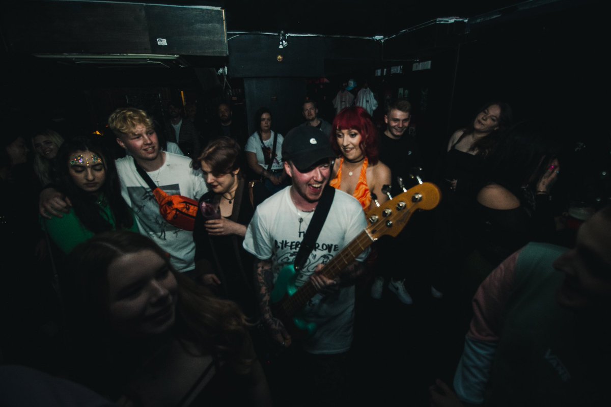 had an unbelievable amount of fun in Bristol and Bournemouth this week ❤️

big up the legends in <a href="/theworldnoisy/">NOISY</a>, <a href="/BarnyFletcher/">Barny Fletcher ⚠️</a> and <a href="/CoventUK/">COVENT</a> for sharing the stage with us 

Bath, you’re up next, snap up those tickets here: komedia.co.uk/bath/electric-…