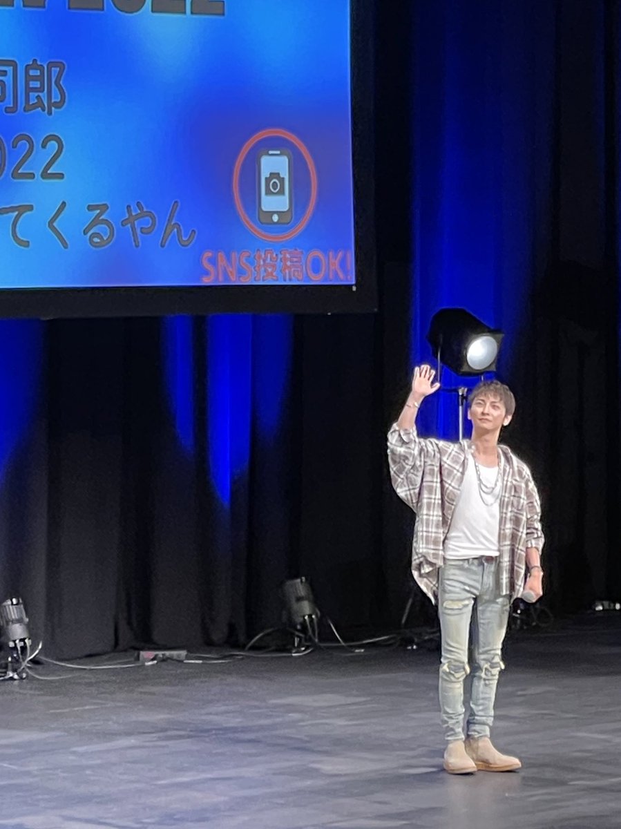 mii_aaa930's tweet photo. 2022.05.21  SHINJIRO ATAE  TALKSHOW
ジェスチャー気づいてくれて嬉しかったョෆ 
 #與真司郎 
 #TS2022 
 #全員頭皮見せてくるやん https://t.co/ZyLfJHhsmf