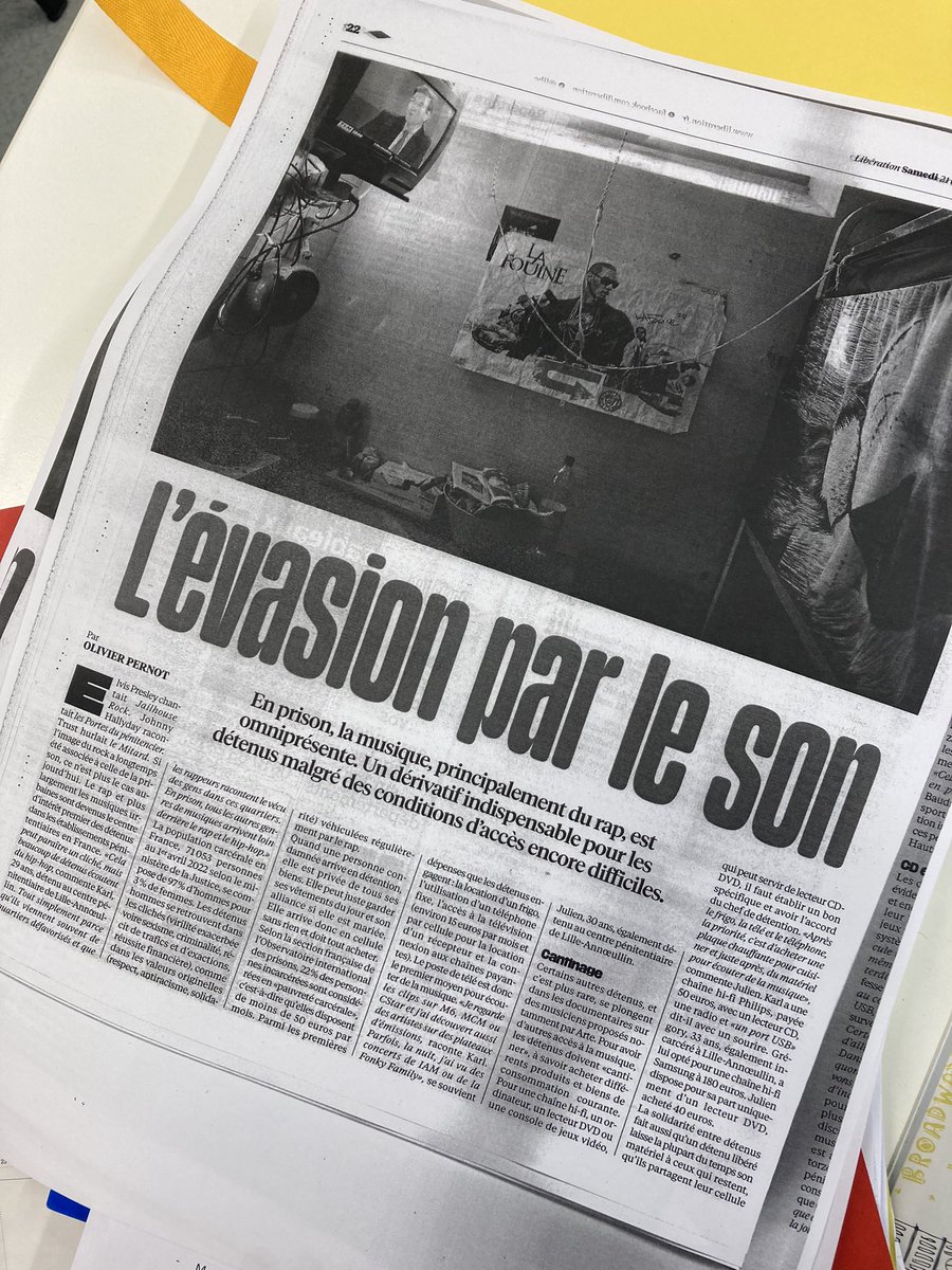 brochardhelene's tweet photo. Collègues adorables qui font de la veille et me la partage (je ne trouve pas l’article en ligne mais c’est le Libé du jour et on y parle musique en prison et prêt de cd dans les bibliothèques ) https://t.co/fth09moJFL