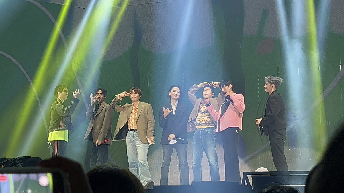cha_gyeom's tweet photo. CRYING ACTUALLY #GOT7HOMECOMING  @GOT7 #GOT7 #IGOT7 https://t.co/Ei5l4NH9GT
