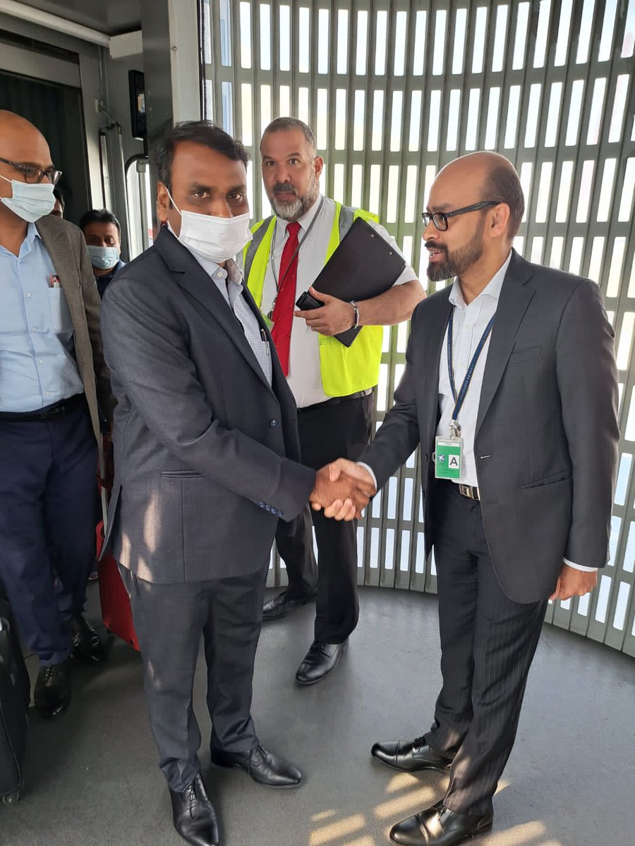 PIB India (@pib_india) on Twitter photo Minister of State for Information & Broadcasting @Murugan_MoS arrives in France for the 75th #CannesFilmFestival
MoS is received by the Ambassador of India to France <a href="/JawedAshraf5/">Jawed Ashraf</a>
#IndiaAtCannes Minister of State for Information & Broadcasting @Murugan_MoS arrives in France for the 75th #CannesFilmFestival
MoS is received by the Ambassador of India to France <a href="/JawedAshraf5/">Jawed Ashraf</a>
#IndiaAtCannes