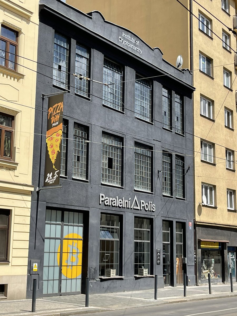 Pizza day conference time in Prague. 

I’m going to use lightning to get <a href="/LNtweetbot/">LN-Tweetbot.com</a> to retweet this. 

#bitcoin