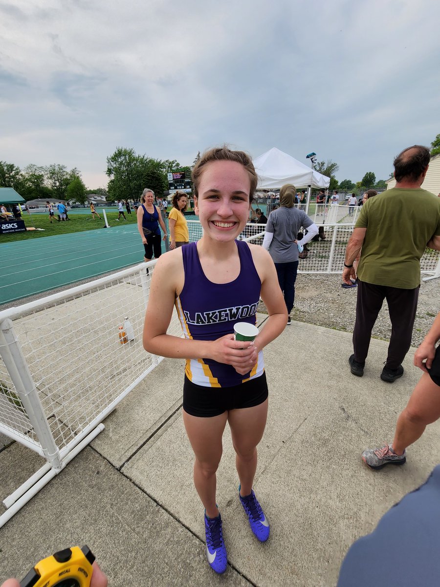 LkwdLHSXC's tweet photo. Amazing day for these ladies. Next XC Season might be very special. We will definitely miss our 2 Senior's here Teeghan & Julia. You helped teach these young girls a lot. Thank you for everything 💜💛.
#RangerPride #lkwd #gorangers @LkwdSchools @LkwdAthletics @LHS_ABOOSTERS https://t.co/Fn1q8TZfLt
