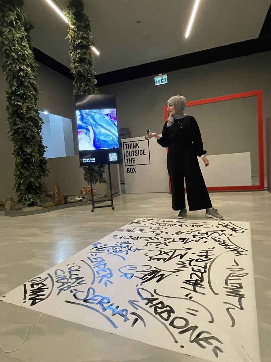 metaxcollective's tweet photo. Mies X MetaCollective 🔥🔥🔥

#PowerToTheArtist @_mies_mies @42Maslak https://t.co/yT1PHBZfUf