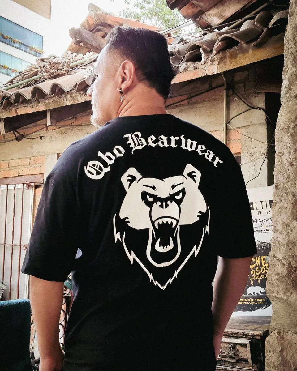mrqu's tweet photo. Hoy andamos bien @QBObearOficial  con la camisa bien puesta ✊🐻
#LaRevolución #QboBearwear #ClothingCo #LaDisidenciaBear #Menswear #BearGay #BearPride #PuertoVallarta https://t.co/9cXaqf54ru