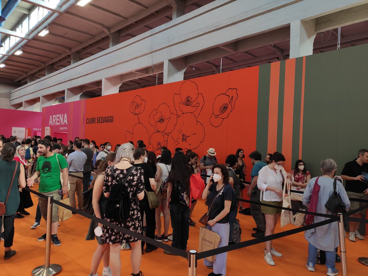 feltrinellied's tweet photo. Super attesa per @Leo_Ortolani #ComicsandScience #FeltrinelliComics @SalonedelLibro #Salto22 #CuoriSelvaggi https://t.co/kq1zHill5m