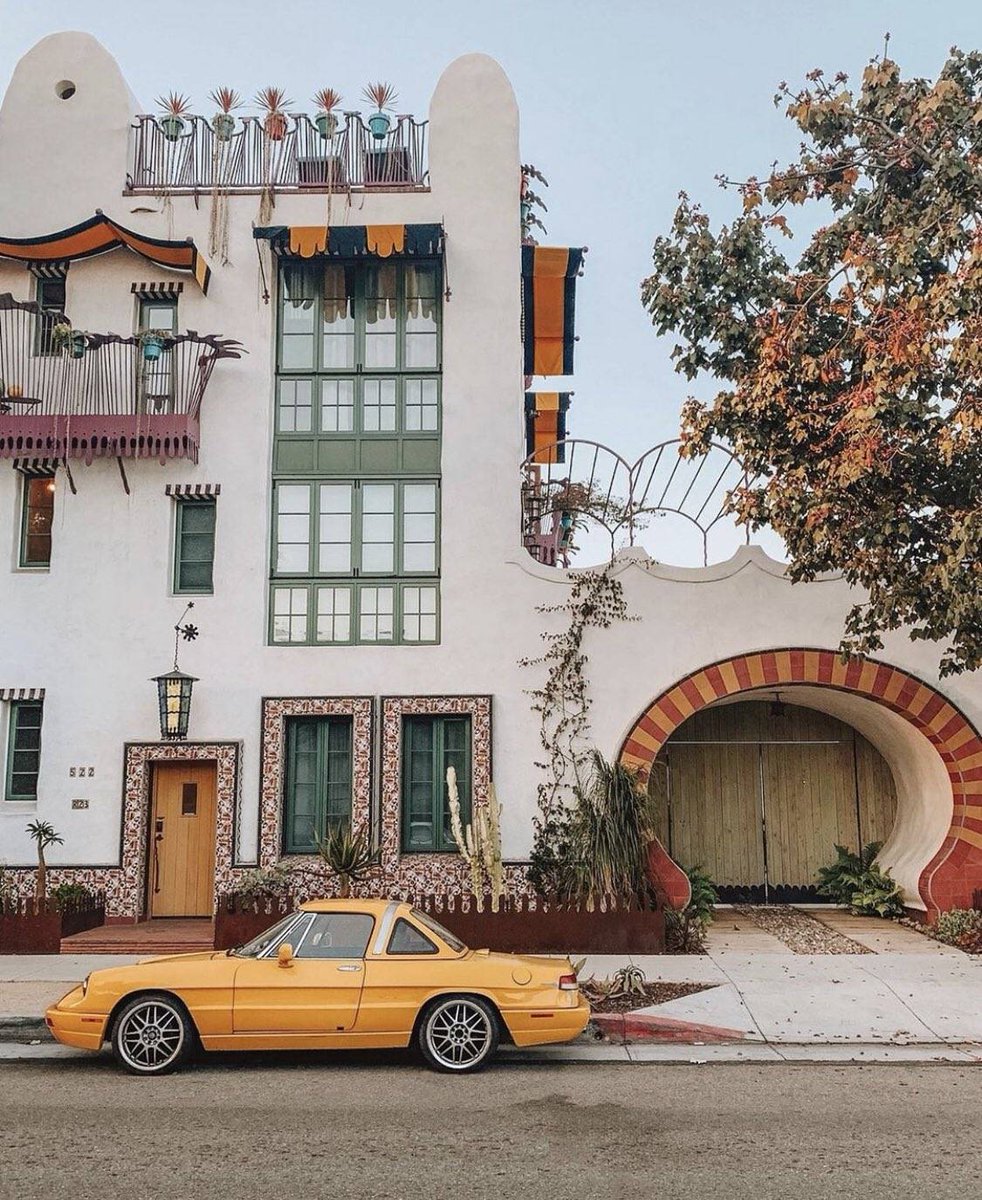 #SantaBarbara, there is so much to  do from swimming in the ocean to taking a walking tour of all of the amazing architecture in town. ☀️#SummerVacation #PacificCrestHotel #timeforavacation
📷: <a href="/carlymask/">Carly Mask</a>