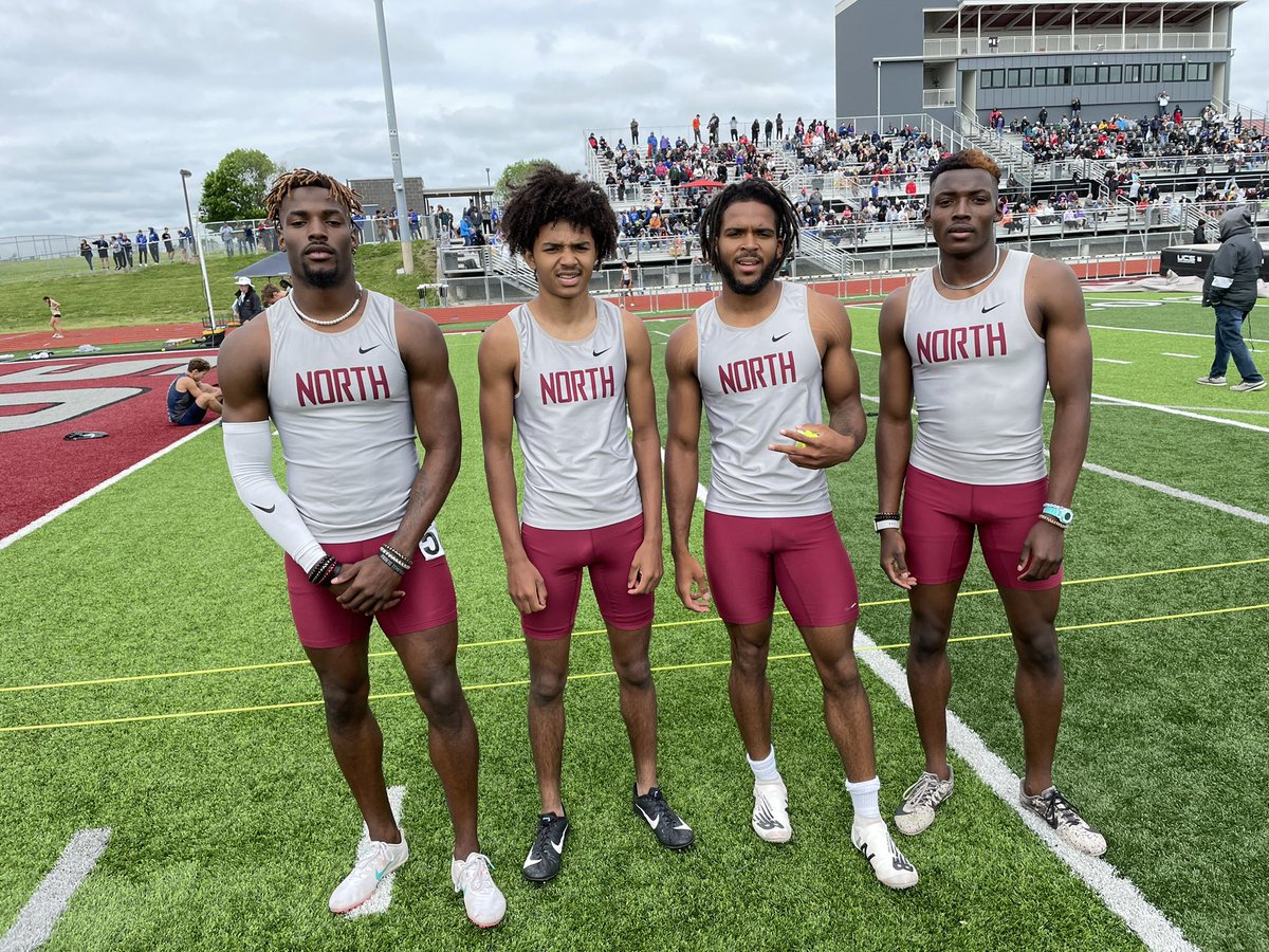 Taking 🥉to punch their ticket to State, the 4x200 meter relay of Donnell Dye, Kavan Newberry, Johnathan Brown, &amp; Donyell Dye!  Congrats gentlemen!