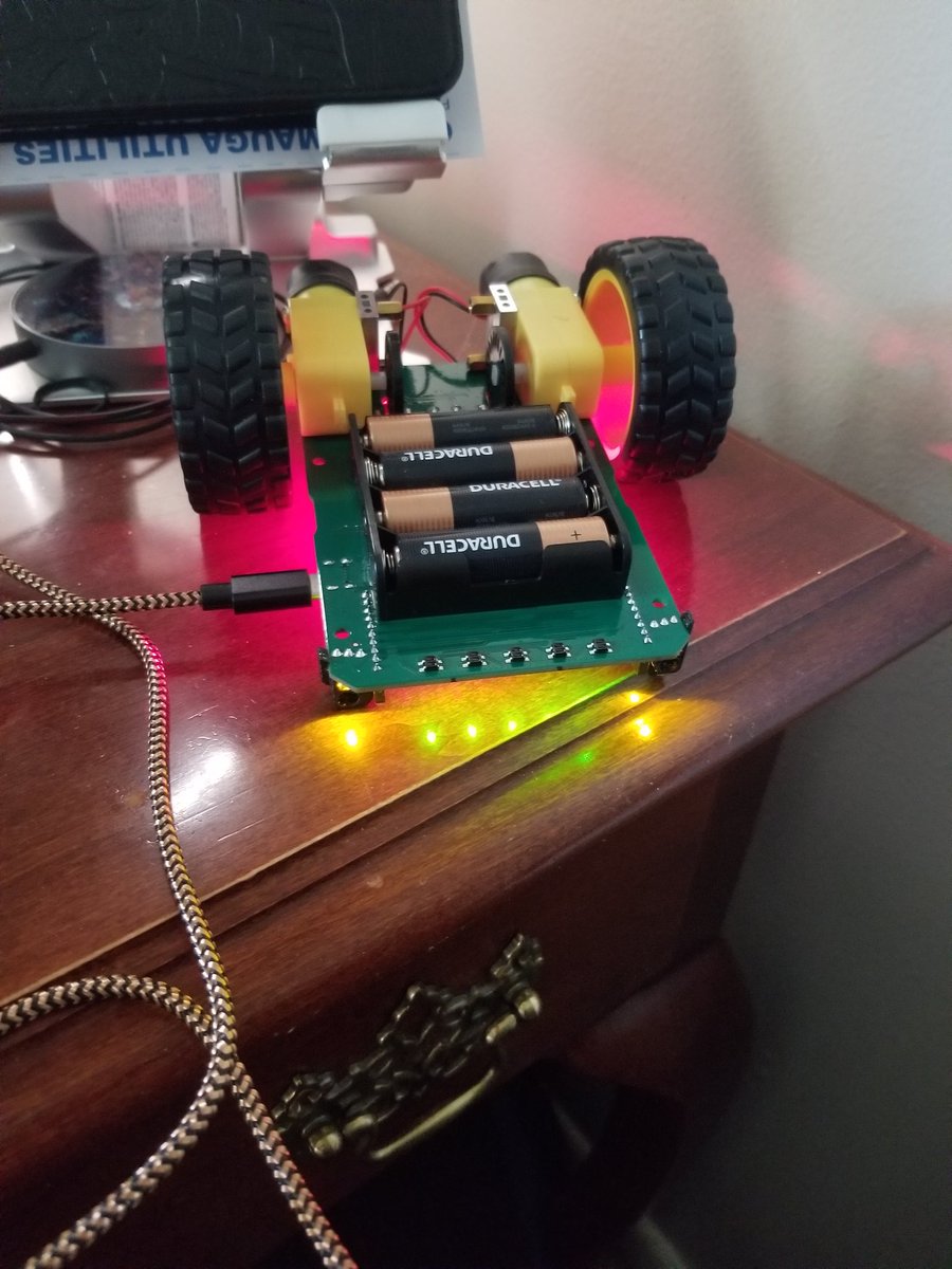 sweetpea0100's tweet photo. @FiriaLabs @ehlmstech Thx u for helping us get our geek on today, already had a 💡 moment 😁 https://t.co/YmA5hIAzjh
