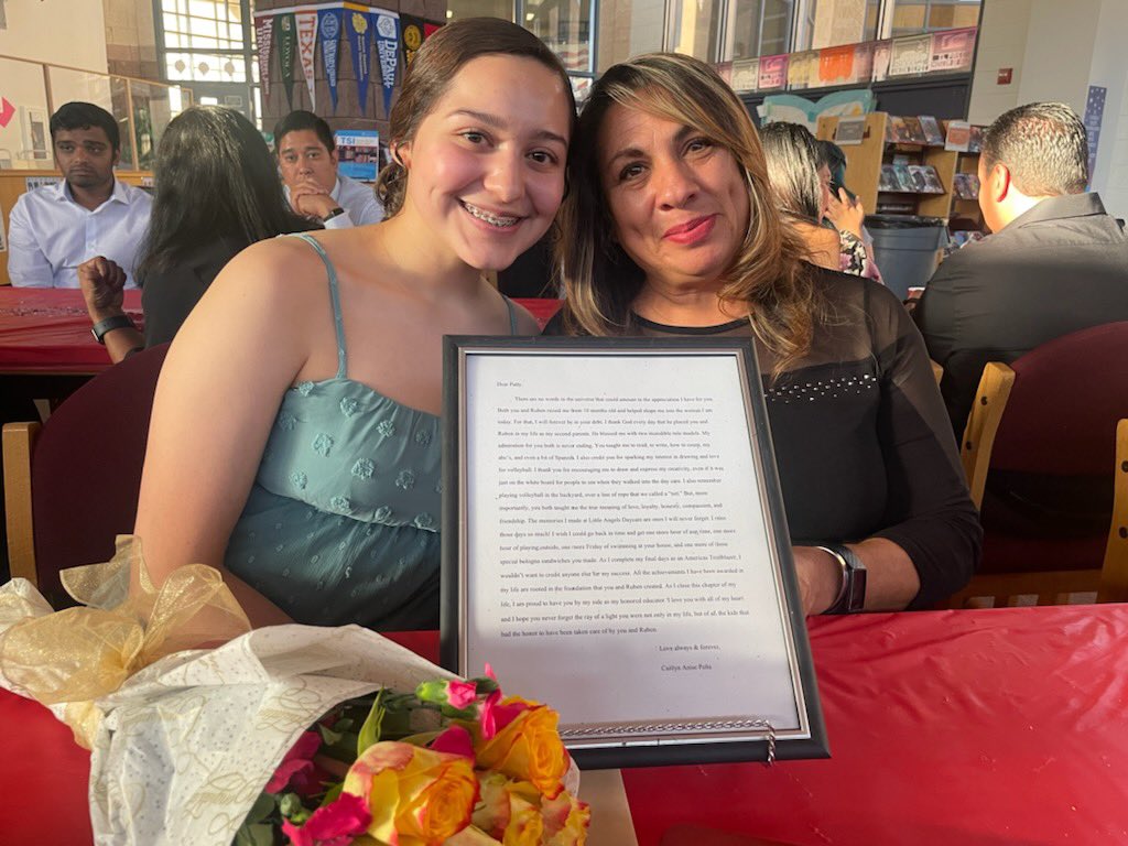 caitlynanise's tweet photo. Top 15 Scholars Dinner 🎓 @BlazerNationAHS @Americas_HS https://t.co/EsSCY5b3OG