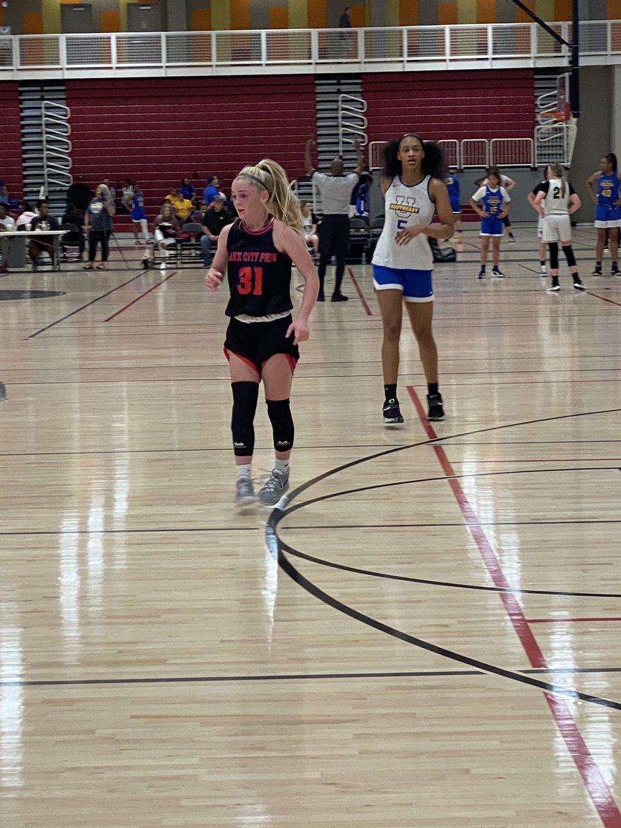 LakeCity_Pride's tweet photo. Big morning and great effort from the Big General @StephensReese ‼️

✅ Great Decision Maker
✅ Shot Maker
✅ BIG HEART 

She’s a problem and 4x State Champ❤️🔥‼️ https://t.co/Y0zvUV9edP