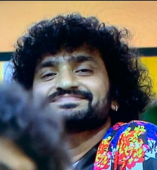 Nenu_jerry's tweet photo. Ala modhalaiii ilaa mugisindhi...
Iddari madhya chichu pettalani chusaadu...ilaa ayyadu...

#BiggBossNonStop https://t.co/u60zbDHln3