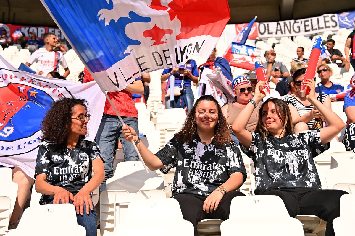 The fans are ready in Turin... are you? 🤩

🇬🇧 🎙 👉 youtu.be/s1o4Glymnzc 
🇪🇸 🎙 👉 youtu.be/B6gTwAsQDOw 
🇫🇷 🎙 👉 youtu.be/1RzQwbC03dU