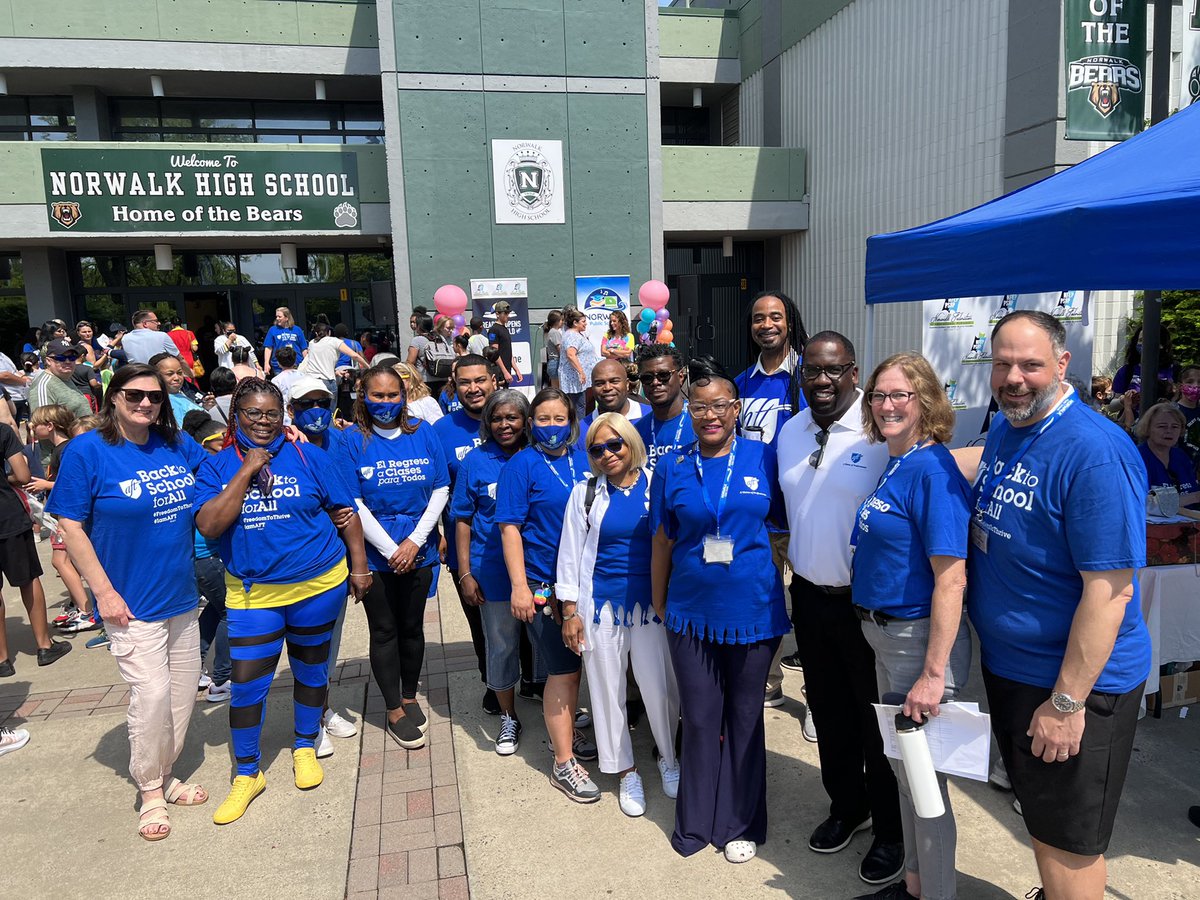 #UnionProud of all our @NFEPUnion, #NorwalkTeachers, <a href="/AFSAUnion/">The School Leader</a>, <a href="/UPSEU/">UPSEU</a> member volunteers who worked tirelessly over many months to make <a href="/FirstBook/">First Book</a> “Carousel of Reading” possible for <a href="/NorwalkPS/">NorwalkPublicSchools</a> students &amp; their families! #ReadingOpensTheWorld @AFTUnion @AFTTeach <a href="/PSRP_AFT/">AFT PSRP Division</a> <a href="/AFTCT/">AFT Connecticut</a>