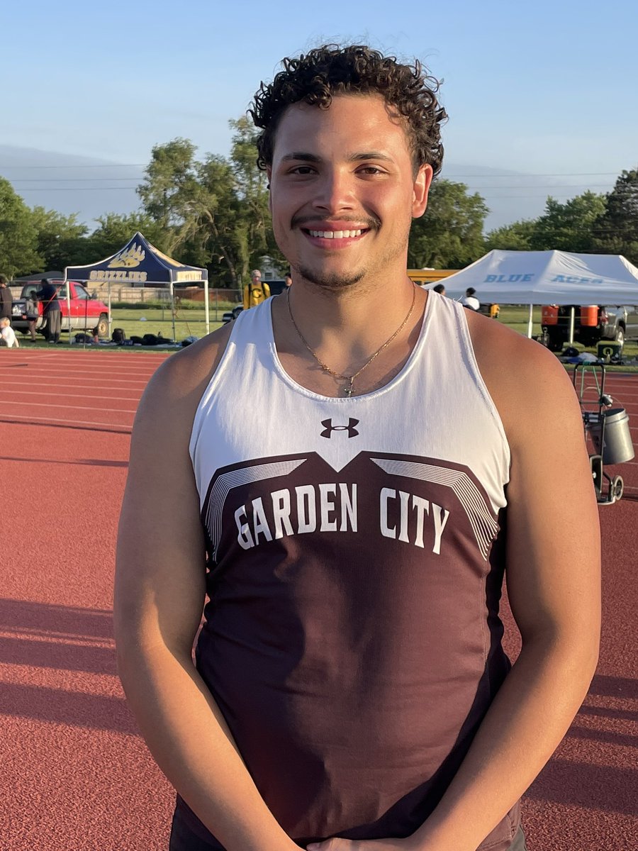 RT @GCHS_TrackField: Congratulations to Senior Sergio Garcia. He is State bound in Discus. 

Discus - 123’5 https://t.co/X61TmWXkyM