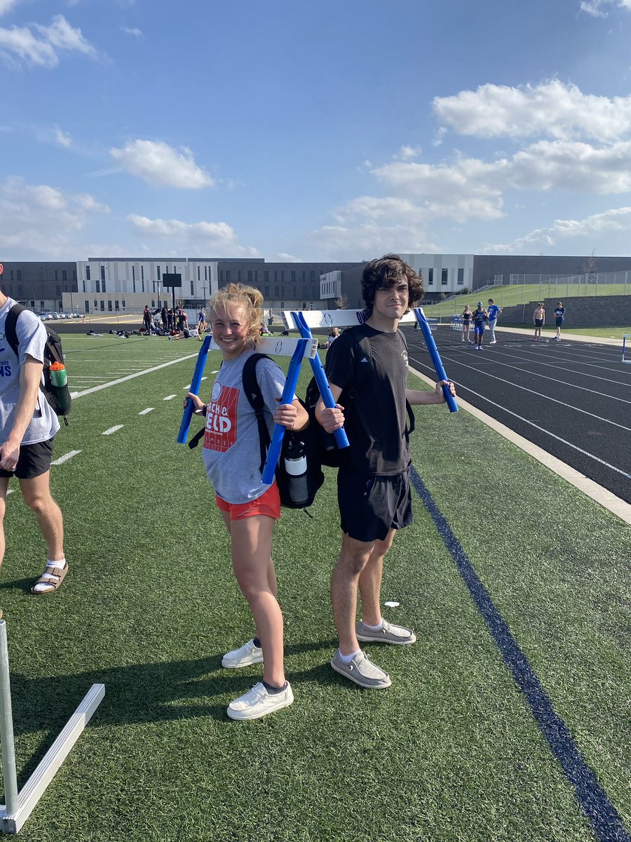 CoachKinney2510's tweet photo. The season has come to an end for the OW Hurdle Gang. Running in the toughest regional in the state we saw everyone PR in both races and our two seniors just miss out on a chance at state. This group has been fun, competitive and supportive. Thank you Alex and Maddy. https://t.co/yupTaWUF0I