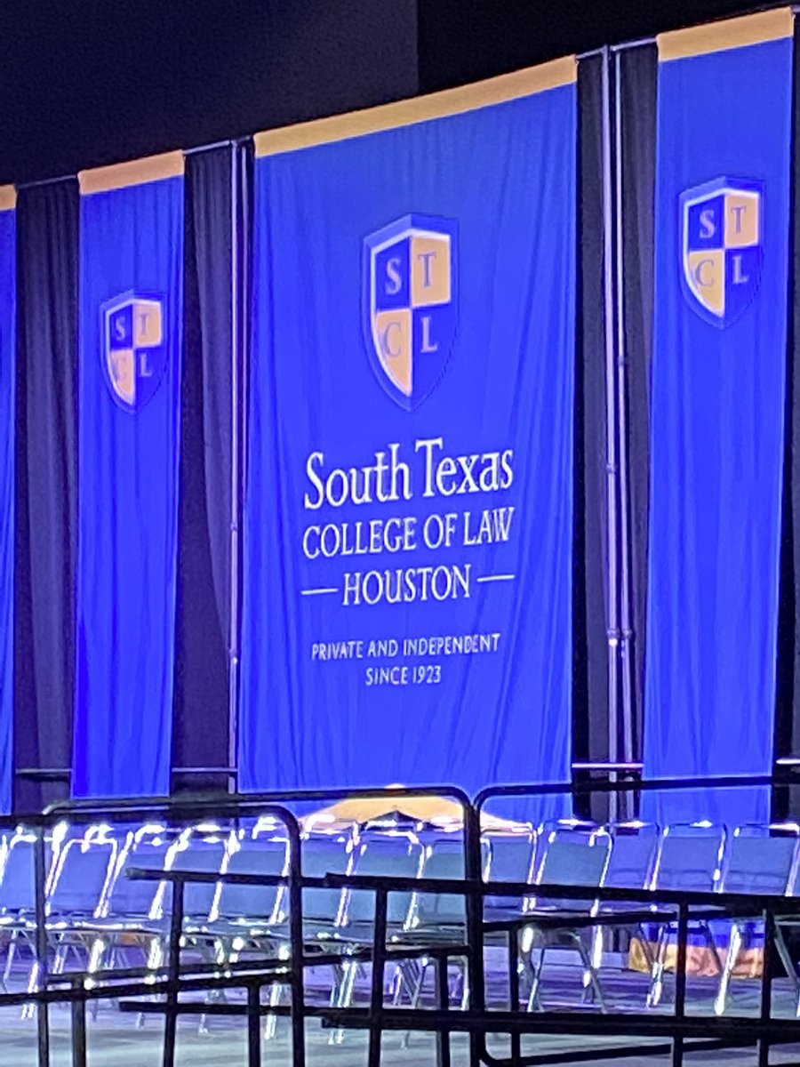 dramandasmith's tweet image. Excited to watch my sister receive her Doctor of Jurisprudence! #STCLGrad.  issuu.com/southtexascoll…