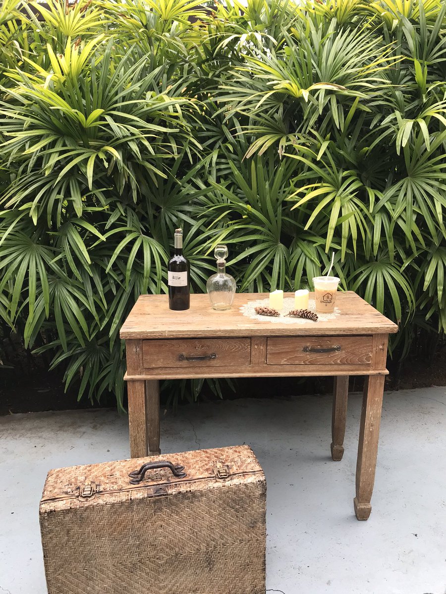 meena_sumonta's tweet photo. Cafe Today 🥤🧃
#cafe #cafeaddict #cafeaholic #garden #freshair https://t.co/fct28LBLYX
