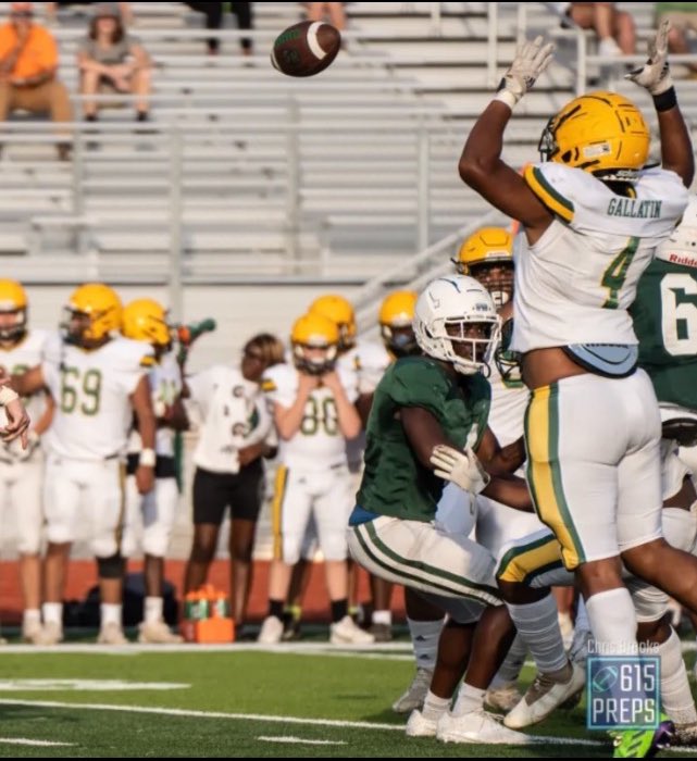 🚨ATTN COLLEGE COACHES🚨

Big 2024 LB <a href="/JosephGuzman_4/">Joseph Guzman</a> 

📏6’2
⚖️220
⭐️Soph Season Starter

📸<a href="/615Preps/">615 Preps</a> 

🎥 hudl.com/video/3/148389…