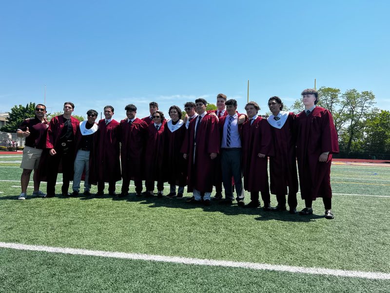 Congratulations to the Class of 2022 on their Graduation today!

#VIRFIDELIS <a href="/FarrellAthl/">Monsignor Farrell Athletics</a>