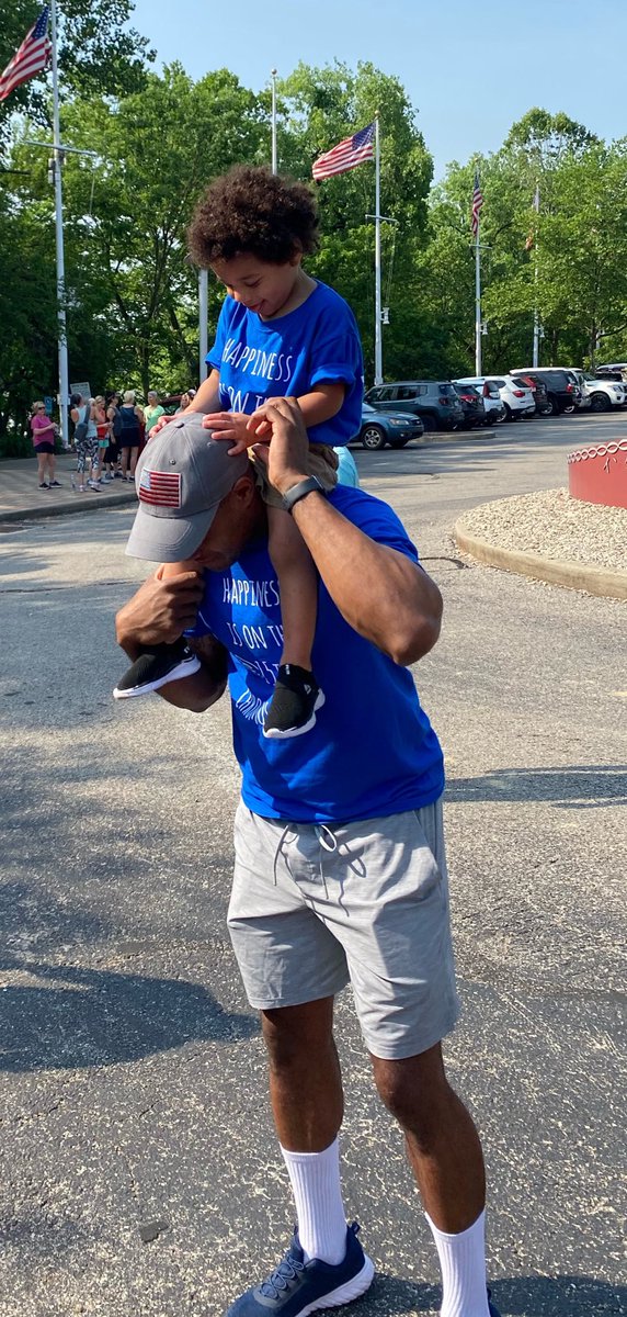 AHS_BoysHoops's tweet image. We had a great time this morning supporting Zechie and all of the other Angels at the Angelman Walk!