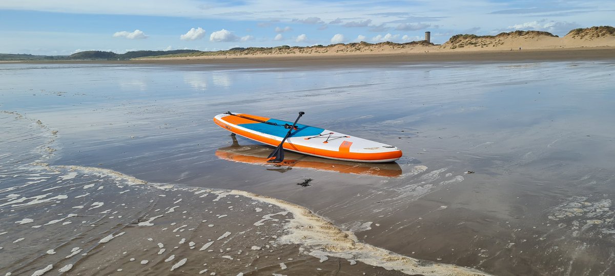 Leigh Hughes tweet media