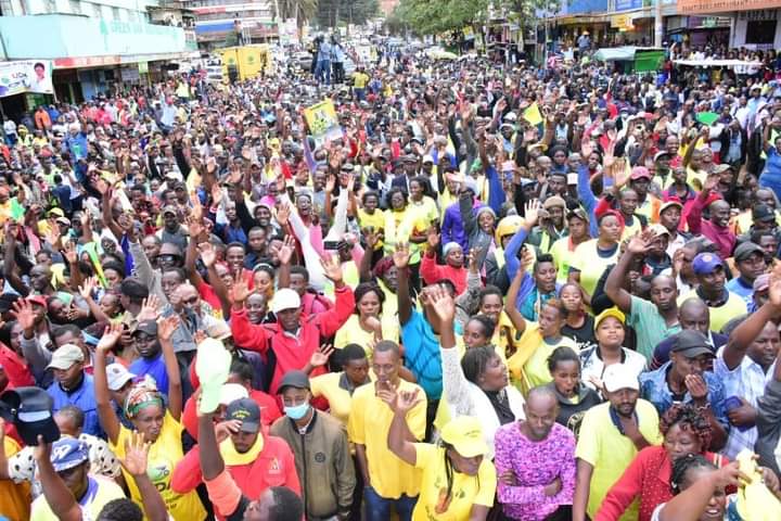 GovernorKahiga's tweet photo. Thank you my people from Gatitu and Nyeri town for the warm reception towards the Kenya Kwanza team led by our 5th President H.E @WilliamsRuto. 

#kabamwalimu
#Rutoforpresident
#formniUDA
#mpangonibottomup https://t.co/CboINKVGr3