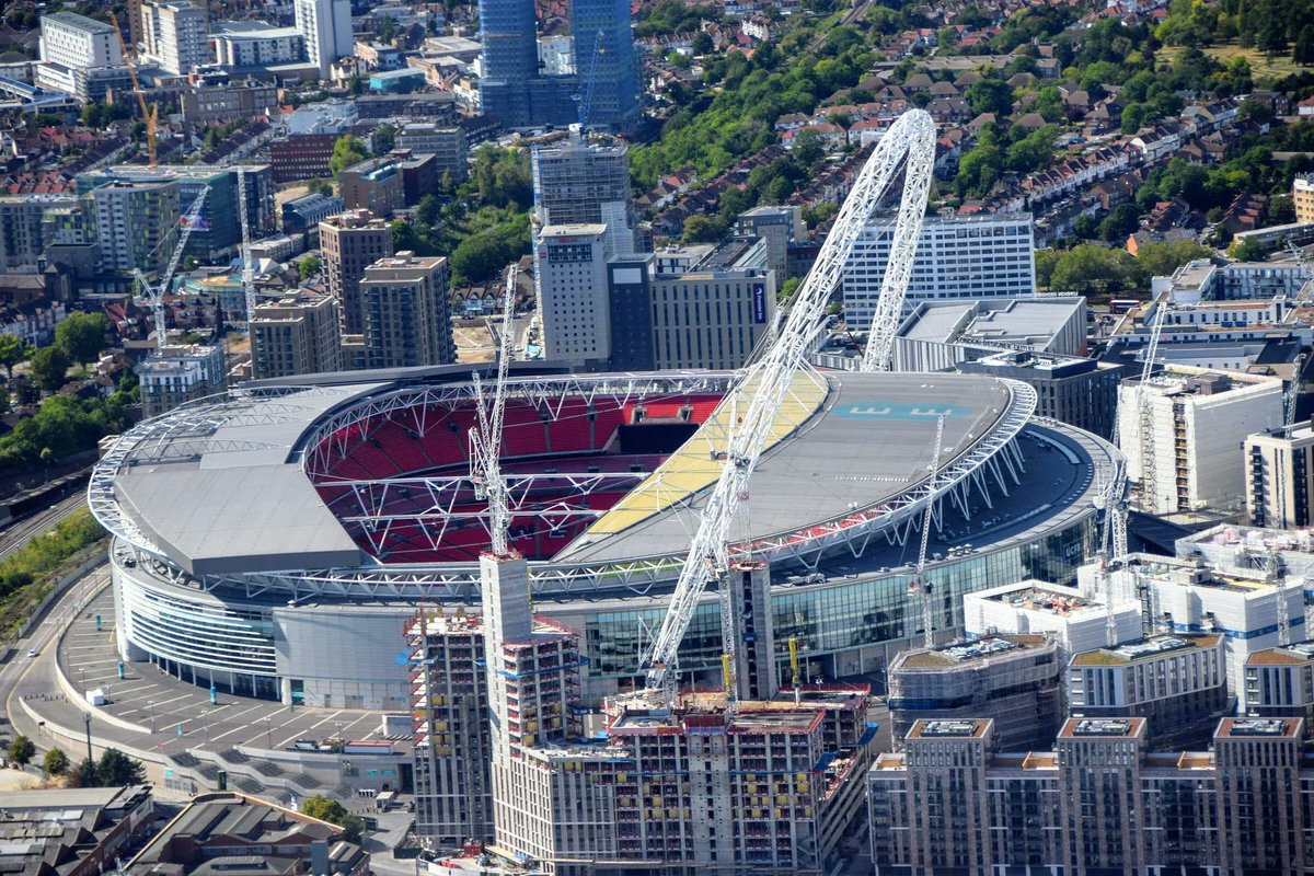BuildbaseUK's tweet photo. It’s time to leave the sunny seaside and #MarchToTheArch for @LittlehamptonFC!
We wish all the coaching staff and supporters a safe journey up to @wembleystadium tomorrow for the final of the #BuildbaseFAVase!
Less than 24h until kick off now!

#Football #NonLeague #Grassroots https://t.co/UQnZtKs47P