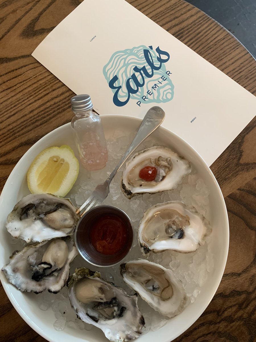 dentonwilliams's tweet photo. Nothing like oysters for breakfast. Dont walk, RUN to Earl’s Premier in Brookside! https://t.co/FV10RTkIKZ