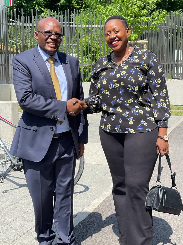 SABINACHEGE's tweet photo. I  was part of the invited guests who received President Uhuru Kenyatta during his official visit to Switzerland on the occasion of the commissioning Kenya’s new chancery in Geneva. Also present during the auspicious occasion were by CS Mutahi Kagwe,Patrick Amoth among others. https://t.co/Y9SWWxcqc1