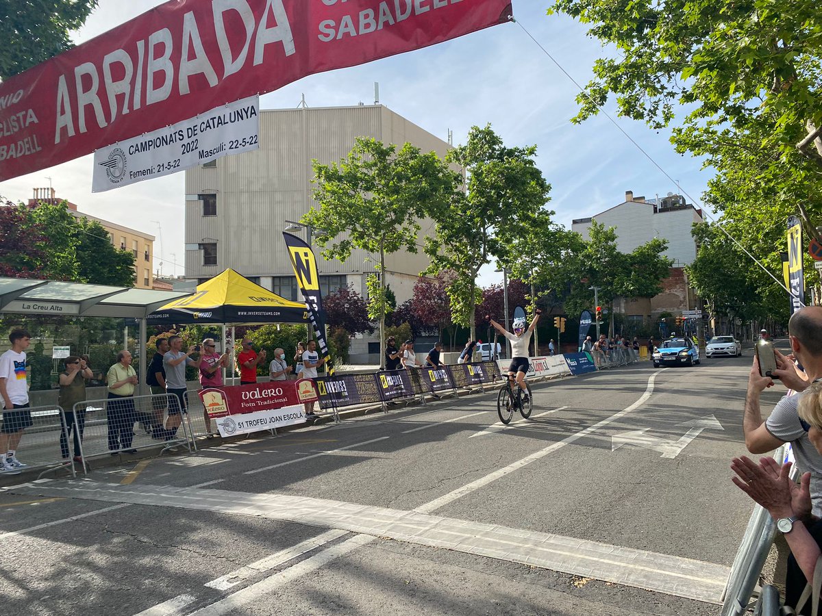 🚴‍♀️ La francesa Émilie Morier 🇫🇷, ex campiona del món de triatló sub23, s'emporta la victòria a Sabadell!

🏆 Emma Ortiz <a href="/emma__98/">Emma Ortiz</a> (Groupe Abadie-Le Boulou) es proclama campiona de Catalunya després de 106 exigents quilòmetres de cursa 💥

#ciclismecat #esportcat