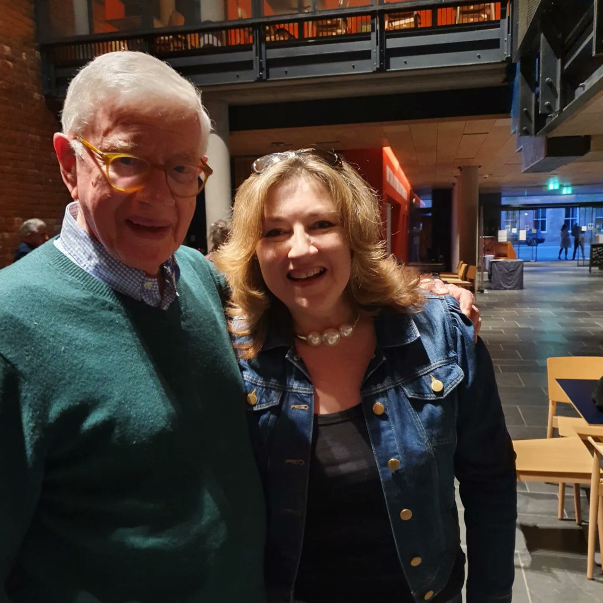 Heavenly time visiting Perth, performing Rêverie at the <a href="/PerthFestival/">Perth Festival Scot</a> with Tim McInnerny. Jewel of a theatre &amp; great to meet up with old friends afterwards <a href="/ParklandsPerth/">Parklands Hotel</a>
#debussy   @HorsecrossPerth