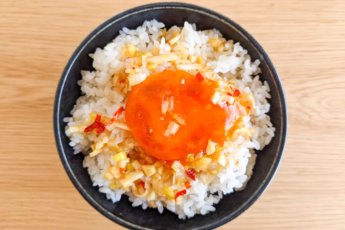 驚くほど美味しくて絶対に大満足するレシピ。究極に美味しい韓国風卵黄漬けご飯