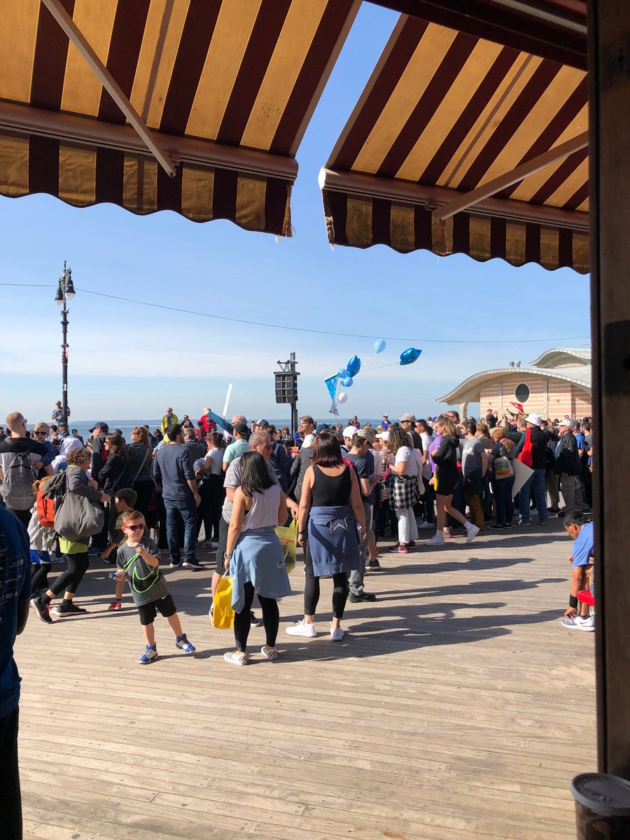 RubysBarGrill's tweet photo. MARVELOUS day 4 a marathon! #RBCBrooklynHalf already well underway & @RubysBarGrill already OPEN! Cheer runners as they cross finish line near Ruby's on #ConeyIsland Boardwalk & celebrate w/us ALL DAY (close @ 11 pm). C U @ Ruby's 4 food, drinks, fun!π#Brooklyn #NYC #RunnersRock https://t.co/VdBAmY9qbg