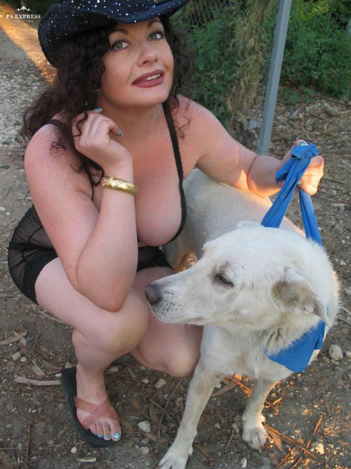 Sono insieme a Bianca 😜😜 I am with Bianca 😜😜 Je suis avec Bianca  https://t.co/wTXZjUSMI2      #animali #animallovers<a href="/tag/love"class="tags"><span>#love</span></a><a href="/tag/beautiful"class="tags"><span>#beautiful</span></a><a href="/tag/actress"class="tags"><span>#actress</span></a><a href="/tag/amore"class="tags"><span>#amore</span></a><a href="/tag/animals"class="tags"><span>#animals</span></a><a href="/tag/white"class="tags"><span>#white</span></a>