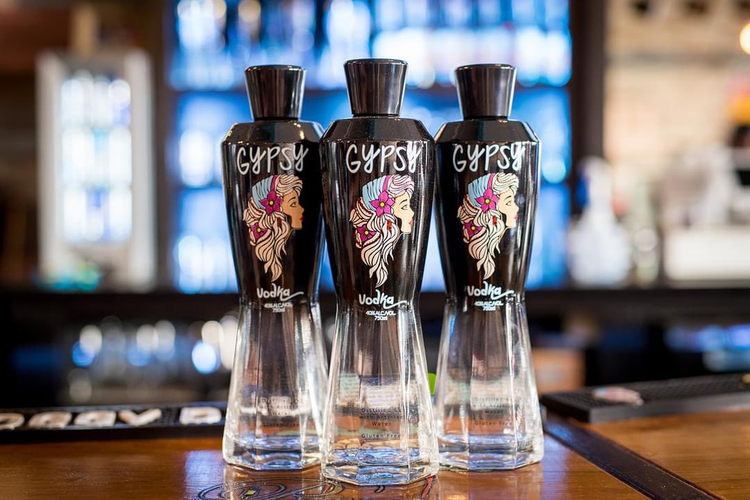 InnBetween__'s tweet photo. Made with locally sourced ingredients and fresh artesian spring water #gypsyvodka #michiganmade #highfivespirits https://t.co/lWkPMziHTS